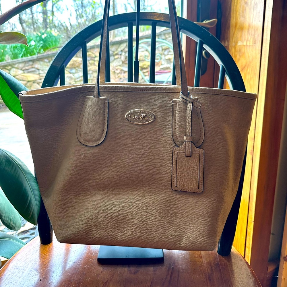 COACH Tote Handbag Beige Crossgrain Leather